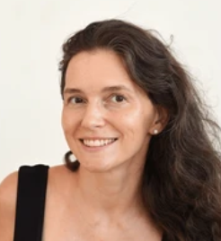 <em>Angela N.</em>